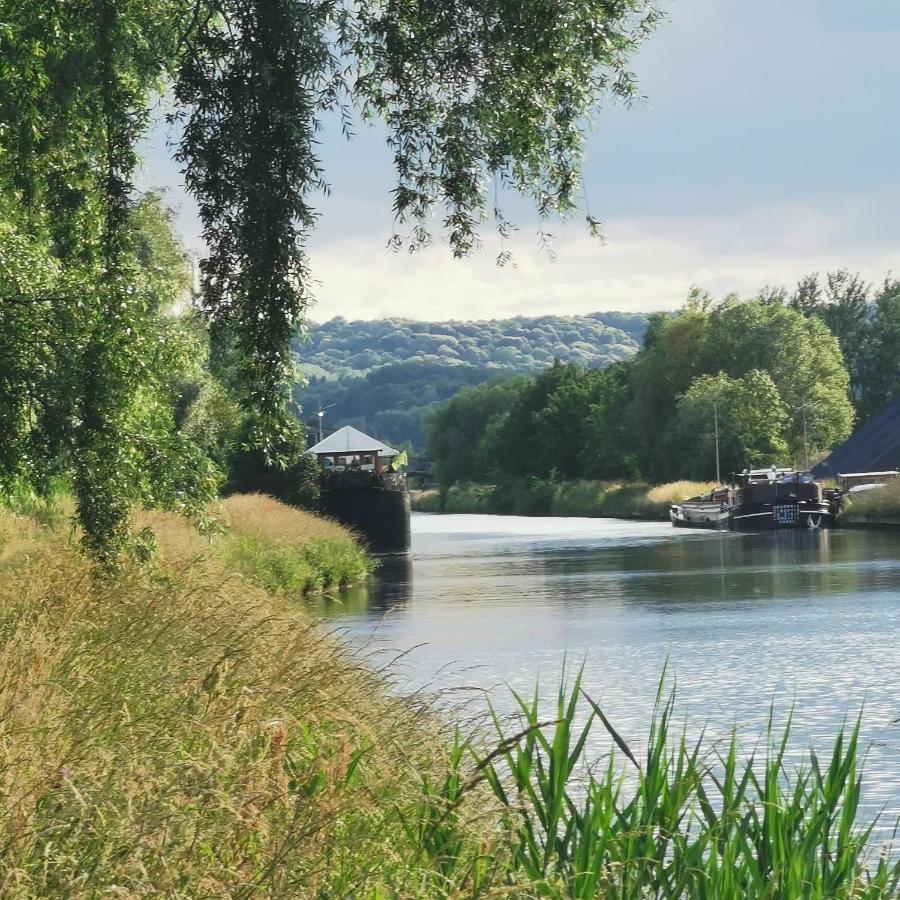 Bed and Breakfast Bateau Entre Lille Et Paris Thourotte Esterno foto