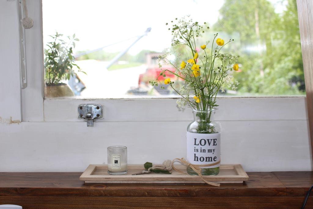 Bed and Breakfast Bateau Entre Lille Et Paris Thourotte Esterno foto